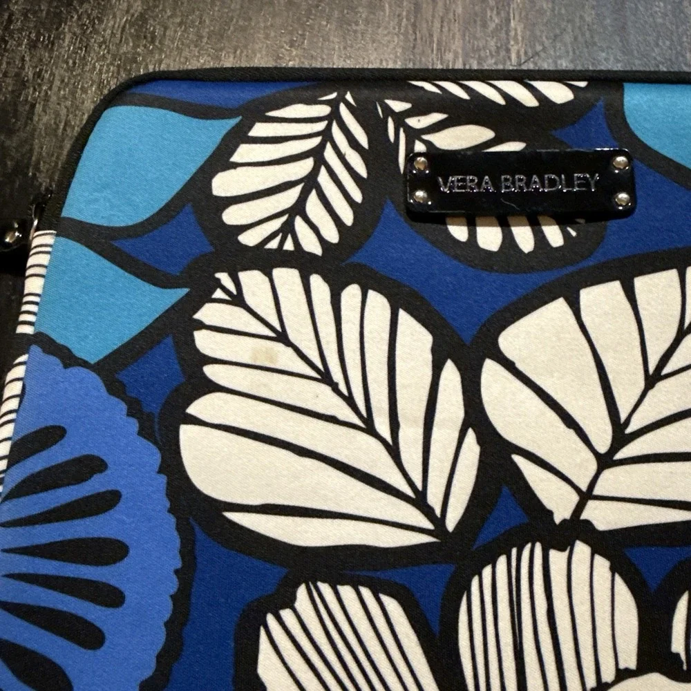 Vera Bradley Neoprene Blue Bayou Tablet/iPad Sleeve Blue Bayou Padded 10x8 Bag